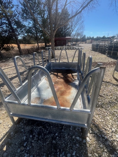 Hay Feeder For Large Square Bales