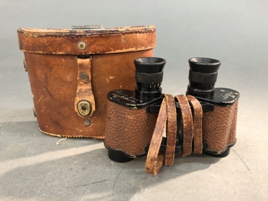 WW1 U.S. Army Signal Corps No. E 6x30 binoculars with case.