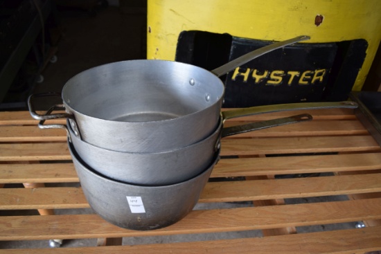 lot of 3 sauce pans