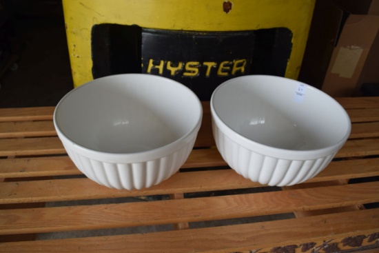 lot of 2 ceramic bowls
