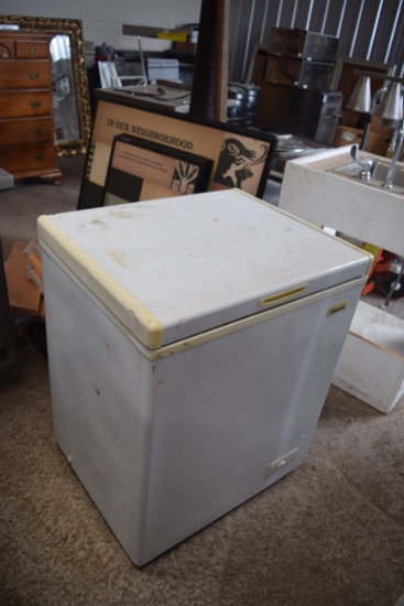 magic chef chest freezer