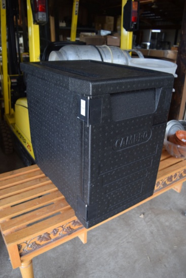CAMBRO portable insulated transporter