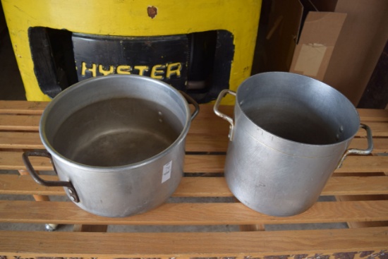 lot of 2 stockpots