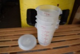 lot of 5 CAMBRO 4 qt plastic storage containers w/lids