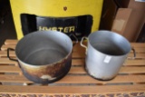 lot of 2 stockpots