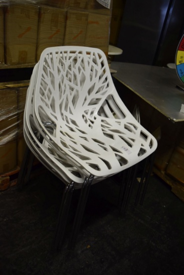 lot of 5 dining chairs