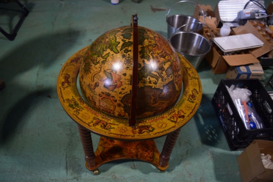 Rolling bar globe