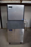 Manitowoc 1,000lbs Ice Machine with 500 lbs Ice Bin