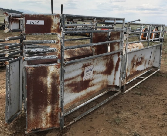 RODEO WEST ROPING CHUTE & LOAD ALLEY