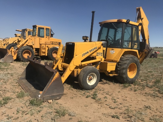 JOHN DEERE 510B BACKHOE LOADER