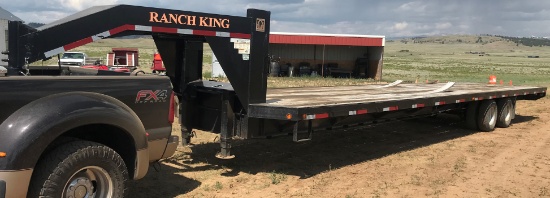 2013 RANCH KING 40' GOOSENECK EQUIPMENT TRAILER