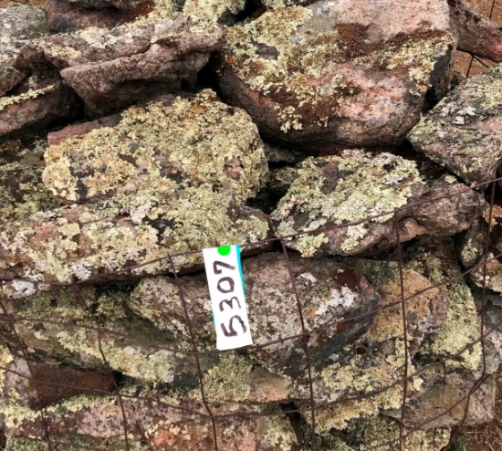 PALLET OF MOSS ROCK