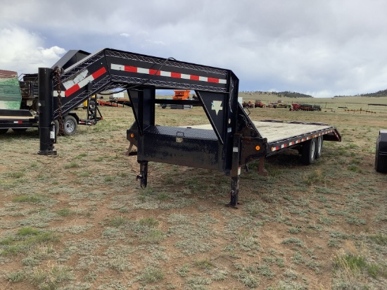 PJ Trailers Gooseneck Equipment Trailer