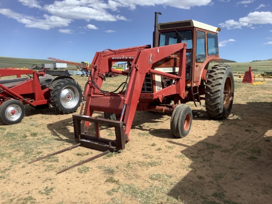 International Farmall 1066