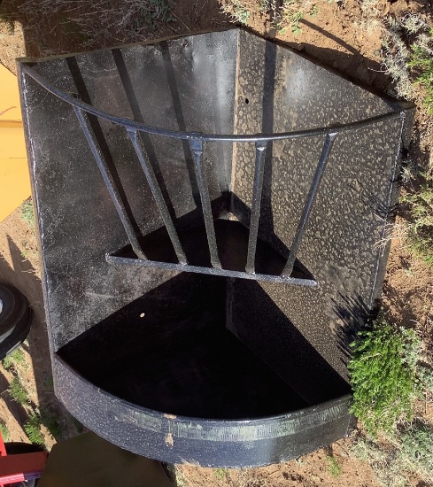 Corner Hay Rack
