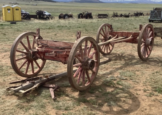JOHN DEERE WOODEN WHEEL RUNNING GEARS