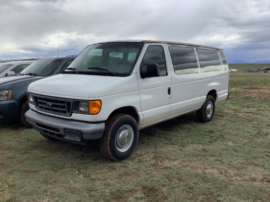 2006 FORD E-350 XL SUPER DUTY PASSENGER VAN