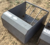 HAY FEEDER