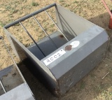 HAY FEEDER
