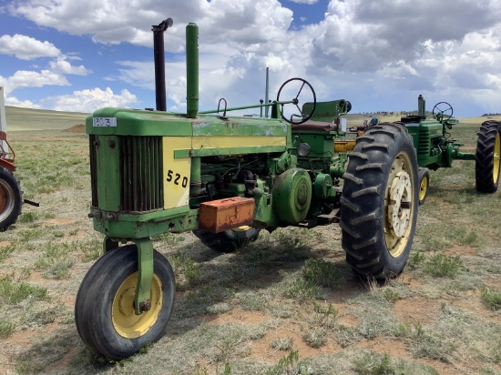 John Deere 520 Tractor