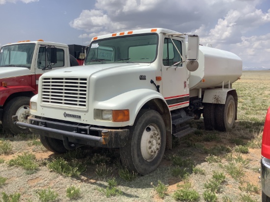 2001 International 4700 T444E Tender