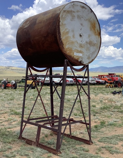500 Gallon Fuel Tank & Stand