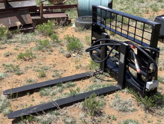 AGT Skid Steer Hydraulic Pallet Forks