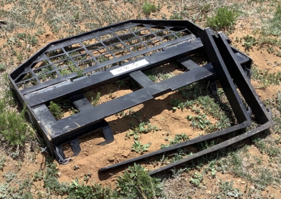 30" Pallet Forks & Frame