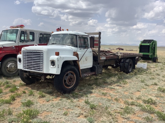 International Dual Flatbed