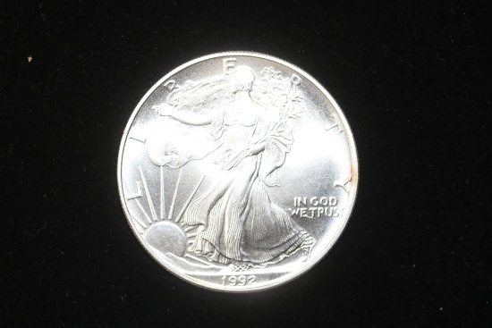 1992 1oz .999 FINE SILVER AMERICAN EAGLE COIN