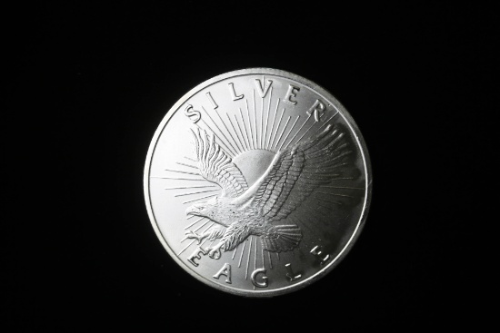 1oz .999 FINE SILVER AMERICAN EAGLE COIN