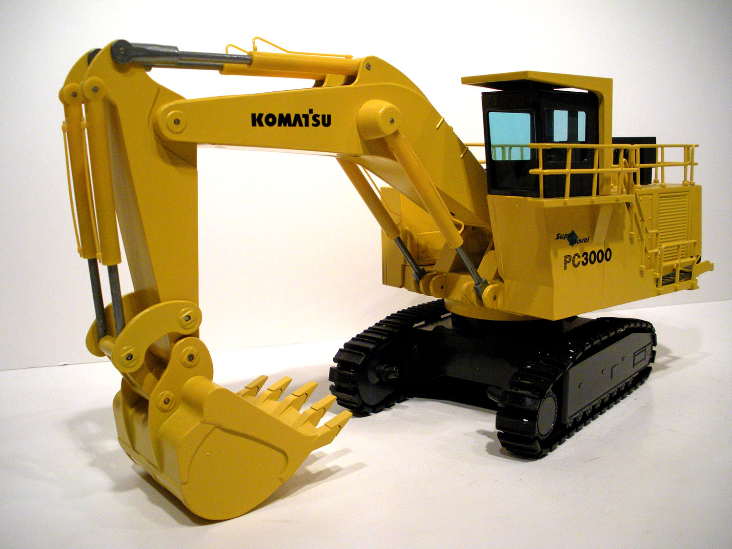 Komatsu PC3000 Excavator | Proxibid