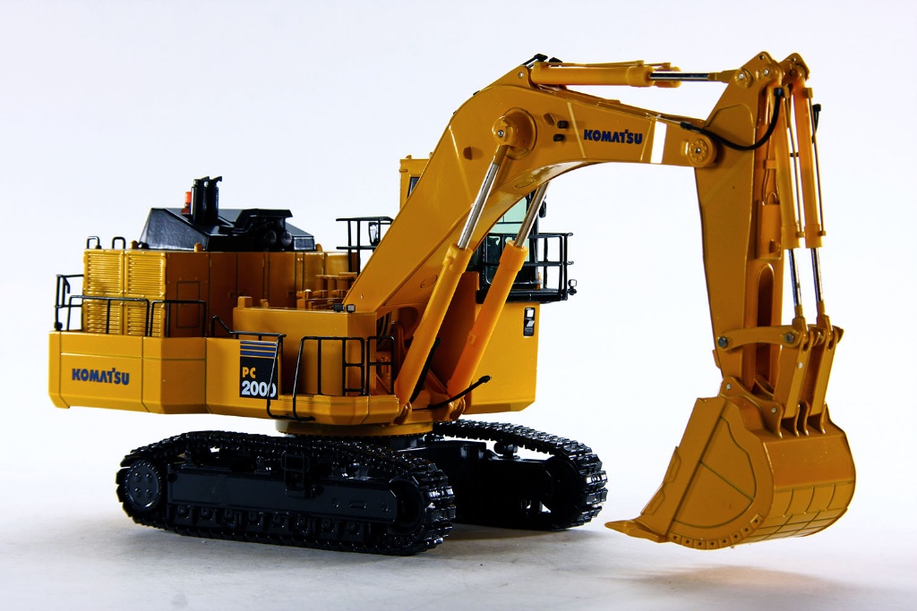 Komatsu Pc00 8 Mining Excavator Art Antiques Collectibles Toys Hobbies Diecast Toy Vehicles Online Auctions Proxibid