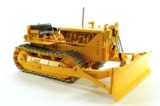 Caterpillar D8 2U w/Blade - 1:25