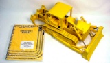 International TD25 Dozer - Yellow - 1:25