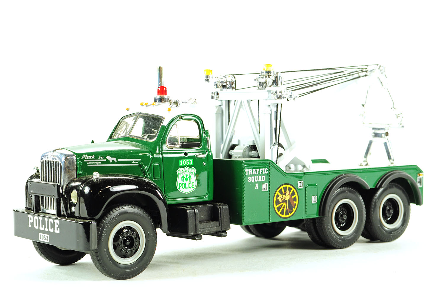 Mack 1960 B-61 Tow Truck - New York Police - 1:34 | Proxibid