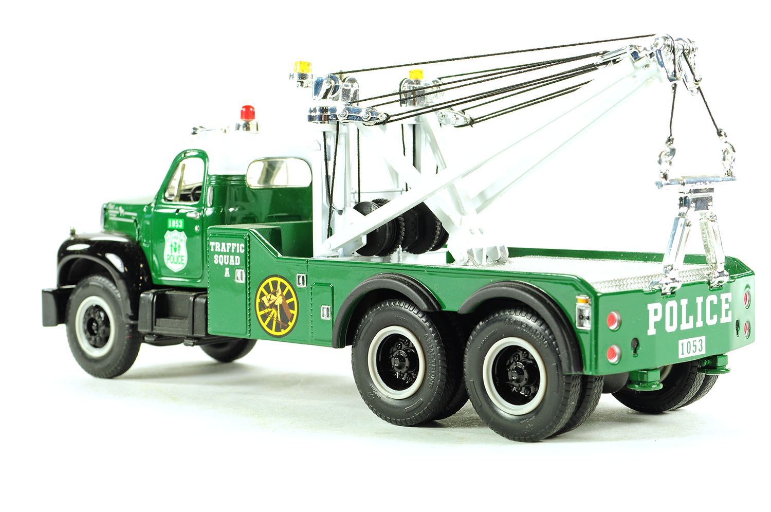 Mack 1960 B-61 Tow Truck - New York Police - 1:34 | Proxibid