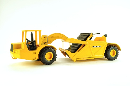 John Deere Metal Scraper