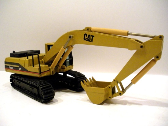 Caterpillar 325L Excavator