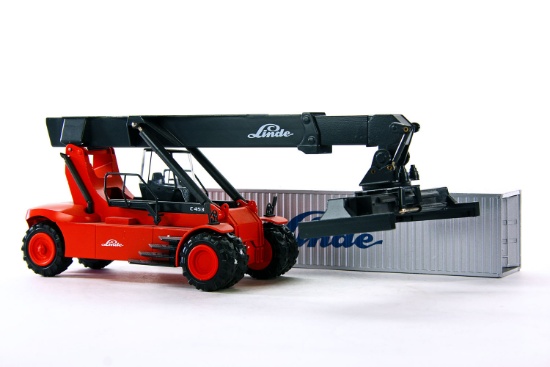 Linde Reach Stacker