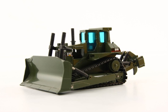 Caterpillar D9N Dozer with Ripper - Green
