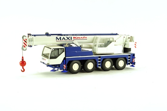 Liebherr 4-Axle Crane - MaxiKraft