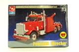 Peterbilt Tractor w/Wrecker - Plastic Kit