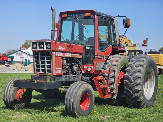 Case International 1586 Tractor
