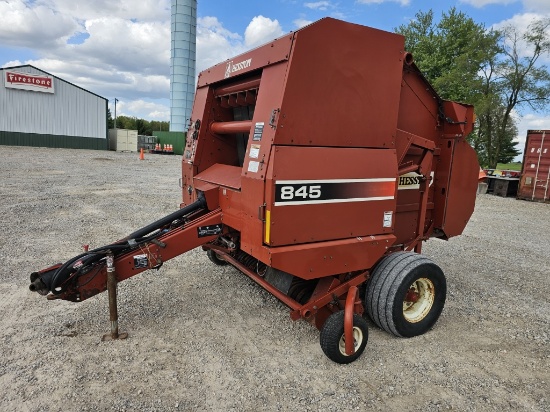 Hesston 845 Round Baler