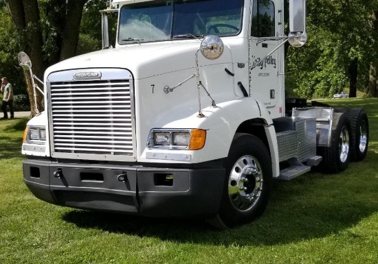 1999 Freight liner FLD112 truck tractor