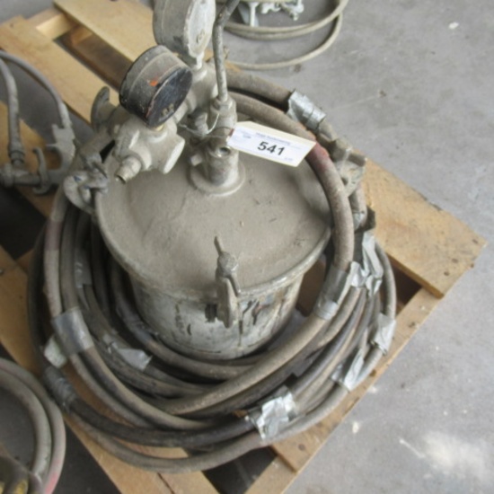 2 gal. pressure pot