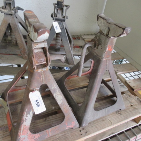 2-  Jack stands, bid X2