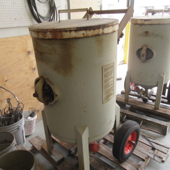 Schmidt 6.5 cu ft blasting pot