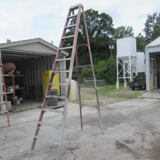 12ft fiberglass step ladder